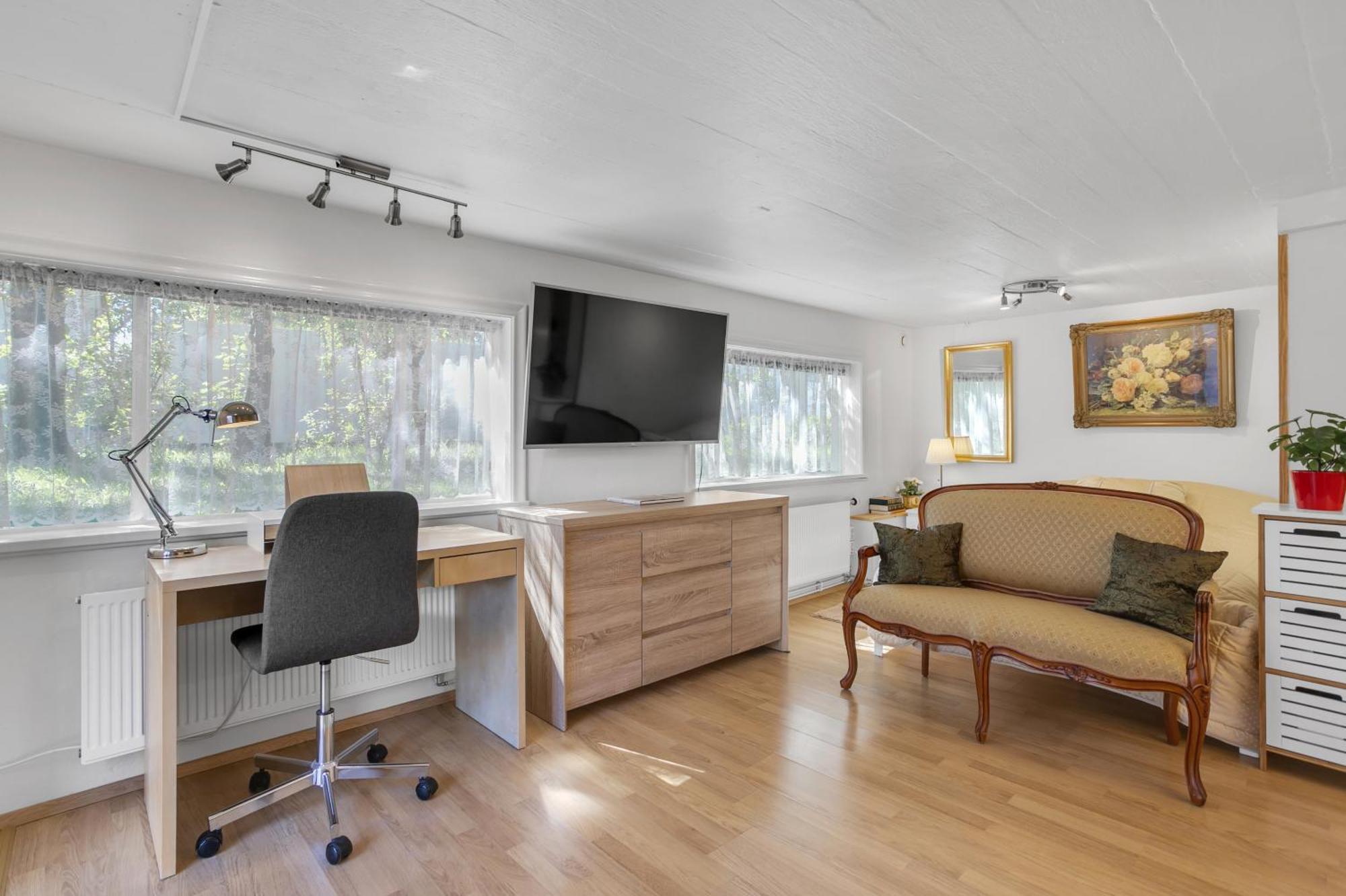 Lara Studio In Laugardalur Valley, Reykjavik Central Park And Botanical Garden, Private Entrance, Free Private Parking On Side Экстерьер фото